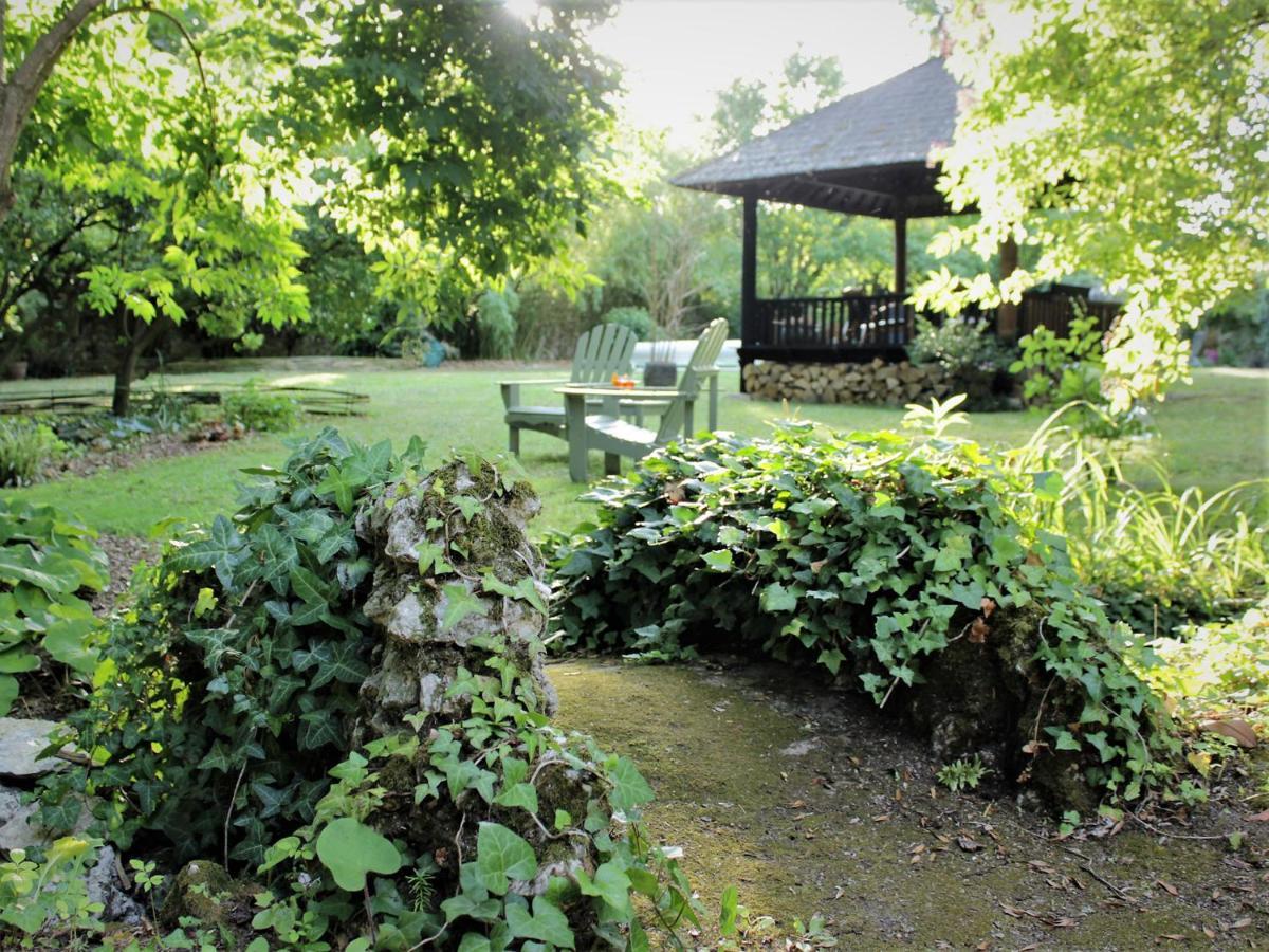 Chambre D'Hotes Les Rives De La Tronne Mer Exterior foto