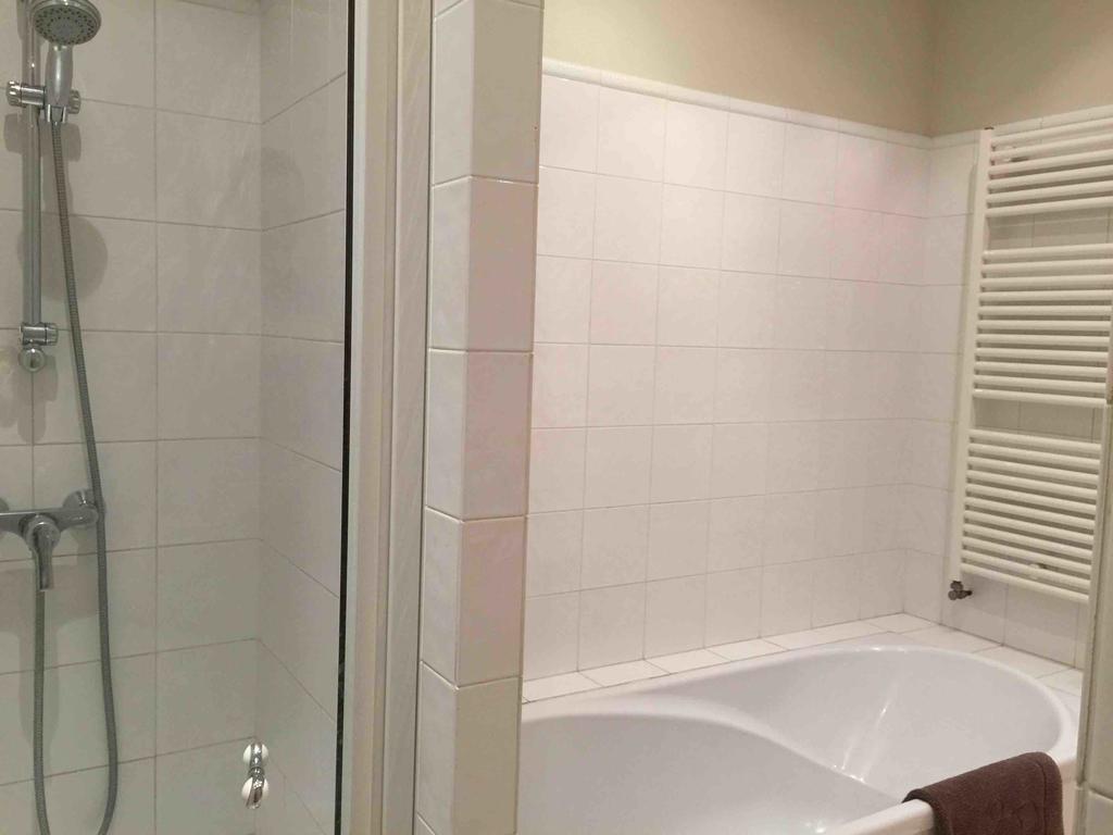 Chambre D'Hotes Les Rives De La Tronne Mer Quarto foto
