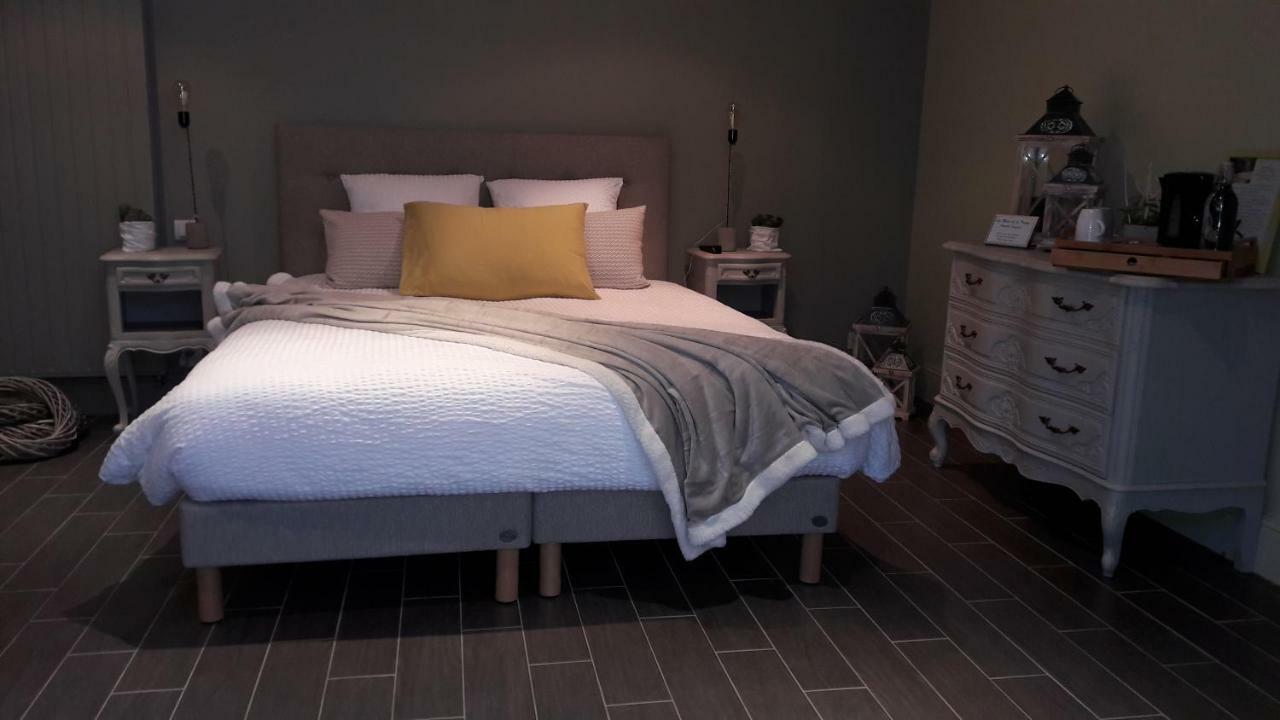 Chambre D'Hotes Les Rives De La Tronne Mer Exterior foto